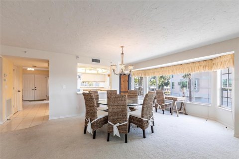 Condo in Placida, Florida, 2 bedrooms  № 1576722 - photo 14