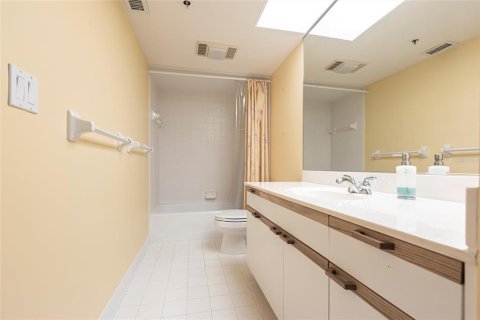 Condo in Placida, Florida, 2 bedrooms  № 1576722 - photo 27
