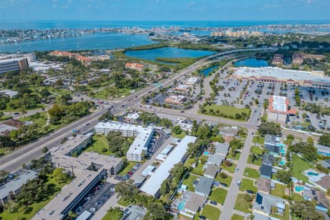 Condominio en venta en Saint Petersburg, Florida, 2 dormitorios, 104.05 m2 № 1915387 - foto 4