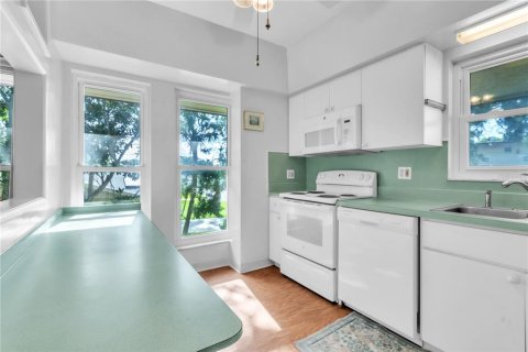 Condominio en venta en Saint Petersburg, Florida, 2 dormitorios, 104.05 m2 № 1915387 - foto 12
