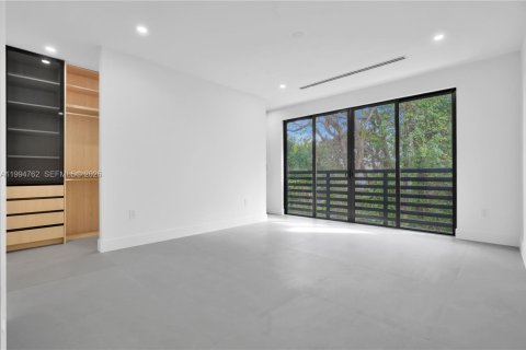 Купить виллу или дом в Майами, Флорида 3 спальни, № 2056374 - фото 12