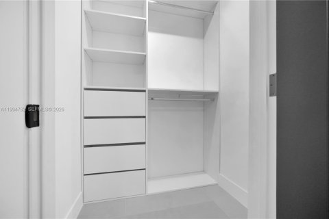 Купить виллу или дом в Майами, Флорида 3 спальни, № 2056374 - фото 17