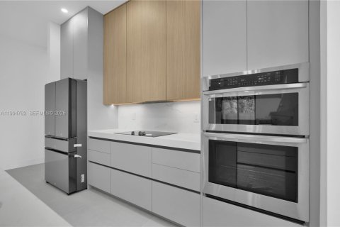 Купить виллу или дом в Майами, Флорида 3 спальни, № 2056374 - фото 5