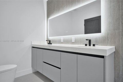 Купить виллу или дом в Майами, Флорида 3 спальни, № 2056374 - фото 15