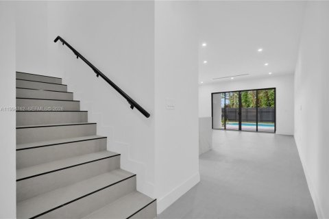 Купить виллу или дом в Майами, Флорида 3 спальни, № 2056374 - фото 23