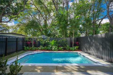 Купить виллу или дом в Майами, Флорида 3 спальни, № 2056374 - фото 30