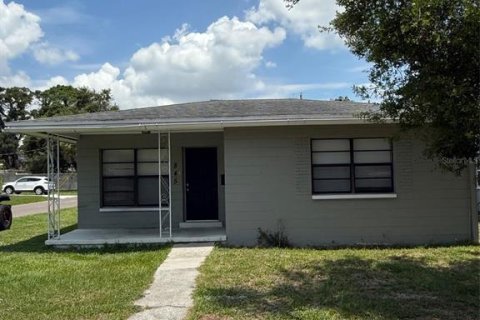 House in Saint Petersburg, Florida 2 bedrooms, 92.72 sq.m. № 1766076 - photo 1
