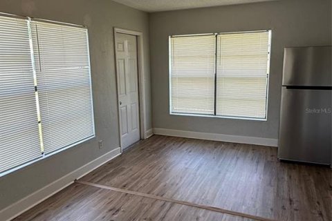 House in Saint Petersburg, Florida 2 bedrooms, 92.72 sq.m. № 1766076 - photo 6