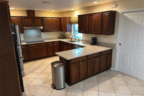 House in Port Charlotte, Florida 4 bedrooms, 209.03 sq.m. № 1798571 - photo 7