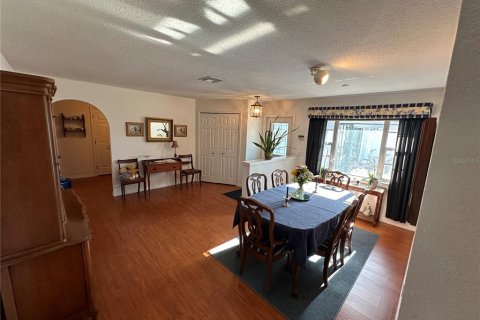 House in Port Charlotte, Florida 4 bedrooms, 209.03 sq.m. № 1798571 - photo 5