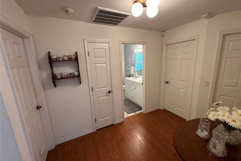 House in Port Charlotte, Florida 4 bedrooms, 209.03 sq.m. № 1798571 - photo 21
