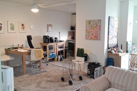 Condo in Sunny Isles Beach, Florida, 2 bedrooms  № 1975133 - photo 10