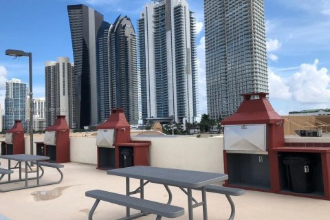 Condo in Sunny Isles Beach, Florida, 2 bedrooms  № 1975133 - photo 5