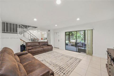 Touwnhouse à vendre à Boca Raton, Floride: 2 chambres, 123.75 m2 № 2090199 - photo 11