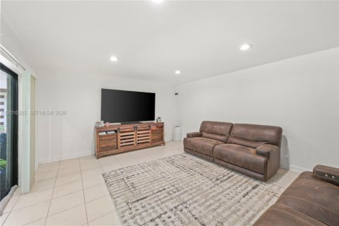 Touwnhouse à vendre à Boca Raton, Floride: 2 chambres, 123.75 m2 № 2090199 - photo 10