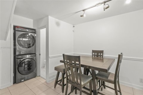 Touwnhouse à vendre à Boca Raton, Floride: 2 chambres, 123.75 m2 № 2090199 - photo 8
