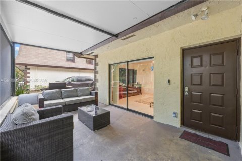 Touwnhouse à vendre à Boca Raton, Floride: 2 chambres, 123.75 m2 № 2090199 - photo 2