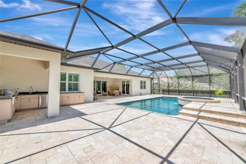 House in Bradenton, Florida 3 bedrooms, 275.36 sq.m. № 2258595 - photo 5