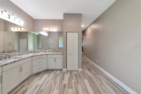 House in Bradenton, Florida 3 bedrooms, 275.36 sq.m. № 2258595 - photo 26