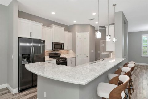 House in Bradenton, Florida 3 bedrooms, 275.36 sq.m. № 2258595 - photo 13