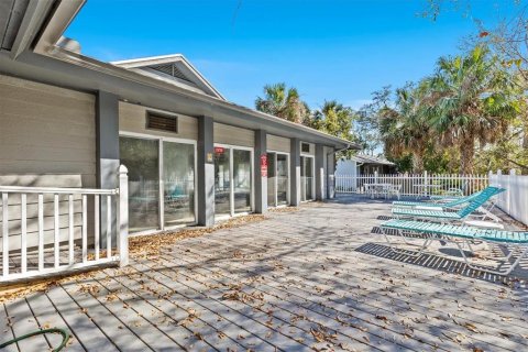 Condo in Tarpon Springs, Florida, 2 bedrooms  № 1733303 - photo 1