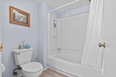 Condo in Tarpon Springs, Florida, 2 bedrooms  № 1733303 - photo 22