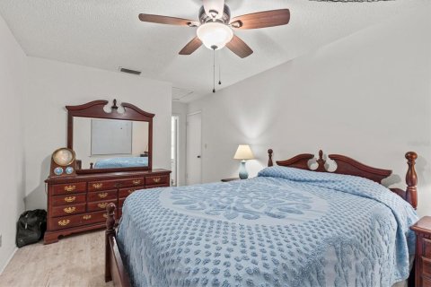 Condo in Tarpon Springs, Florida, 2 bedrooms  № 1733303 - photo 25