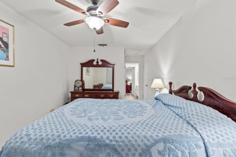 Condo in Tarpon Springs, Florida, 2 bedrooms  № 1733303 - photo 24