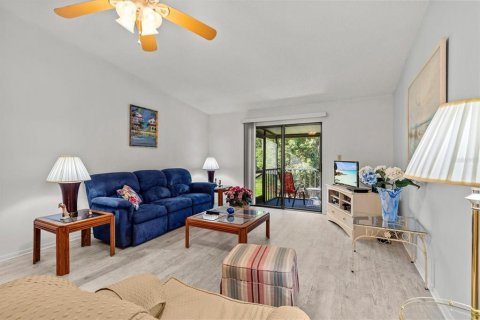 Condo in Tarpon Springs, Florida, 2 bedrooms  № 1733303 - photo 16