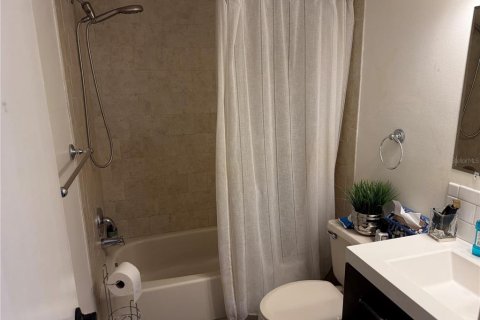 Condominio en alquiler en Saint Petersburg, Florida, 2 dormitorios, 82.68 m2 № 1723136 - foto 8