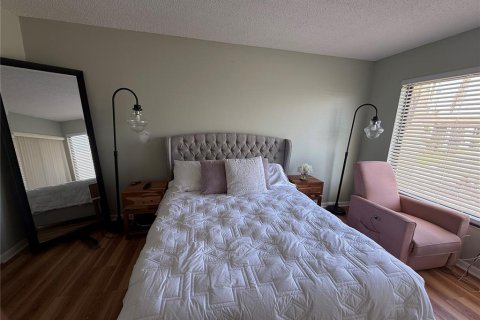 Condominio en alquiler en Saint Petersburg, Florida, 2 dormitorios, 82.68 m2 № 1723136 - foto 5