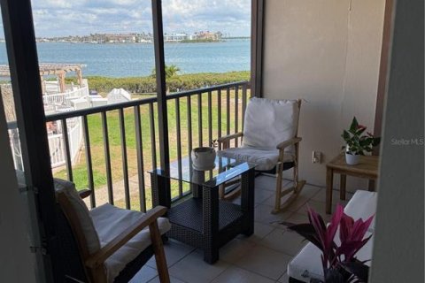 Condominio en alquiler en Saint Petersburg, Florida, 2 dormitorios, 82.68 m2 № 1723136 - foto 14