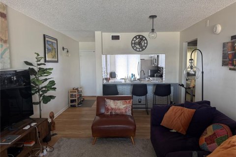 Condominio en alquiler en Saint Petersburg, Florida, 2 dormitorios, 82.68 m2 № 1723136 - foto 4
