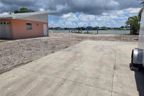 Land in Indian Rocks Beach, Florida № 1849701 - photo 9