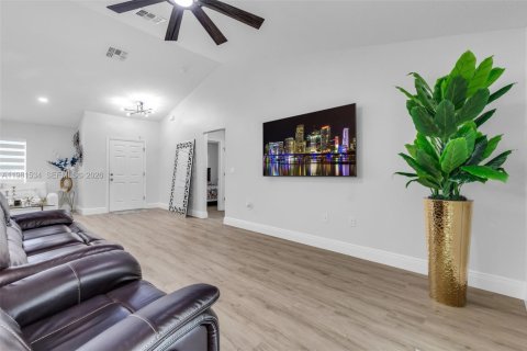 Villa ou maison à vendre à Ocala, Floride: 3 chambres, 159.23 m2 № 2049185 - photo 8