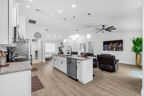 Villa ou maison à vendre à Ocala, Floride: 3 chambres, 159.23 m2 № 2049185 - photo 12