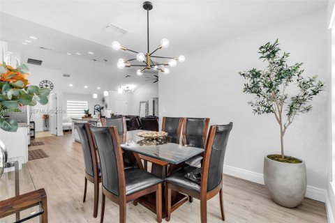 Villa ou maison à vendre à Ocala, Floride: 3 chambres, 159.23 m2 № 2049185 - photo 11