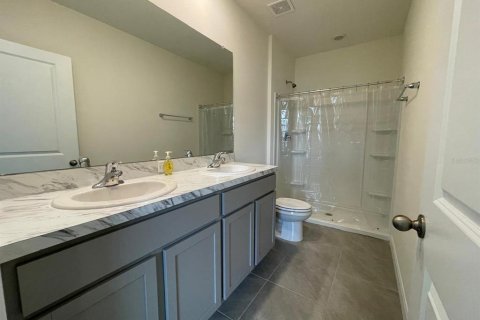 Townhouse in Wesley Chapel, Florida 3 bedrooms, 155.43 sq.m. № 2198839 - photo 29