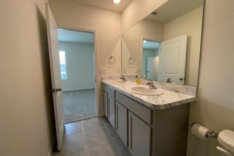 Townhouse in Wesley Chapel, Florida 3 bedrooms, 155.43 sq.m. № 2198839 - photo 30
