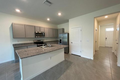 Townhouse in Wesley Chapel, Florida 3 bedrooms, 155.43 sq.m. № 2198839 - photo 9