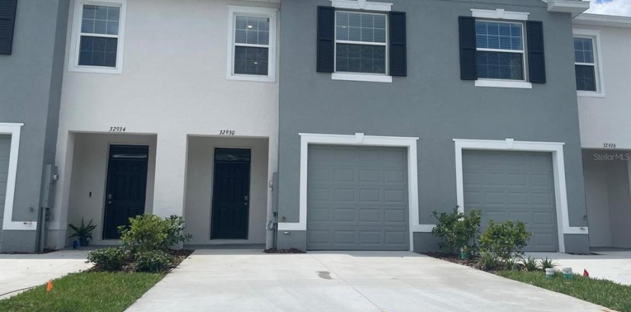 Townhouse in Wesley Chapel, Florida 3 bedrooms, 155.43 sq.m. № 2198839