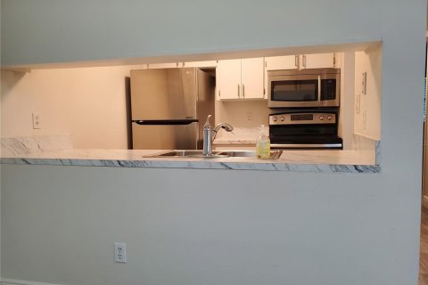 Condo in Tampa, Florida, 2 bedrooms  № 2228132 - photo 6