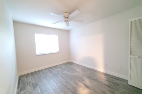 Condo in Tampa, Florida, 2 bedrooms  № 2228132 - photo 16