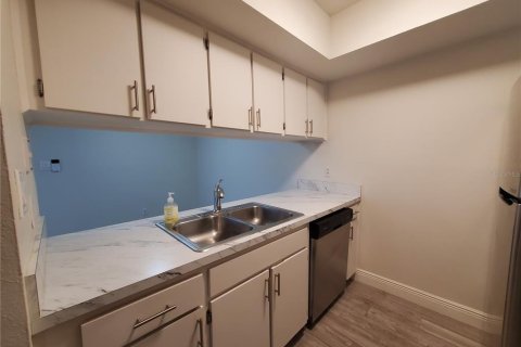 Condo in Tampa, Florida, 2 bedrooms  № 2228132 - photo 7