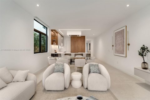 Casa en venta en Miami, Florida, 3 dormitorios, 189.33 m2 № 1966114 - foto 7