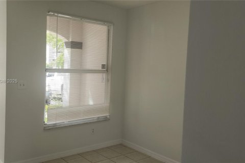 Townhouse in Miami, Florida 3 bedrooms, 117.06 sq.m. № 1923218 - photo 23