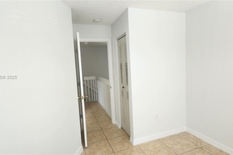 Townhouse in Miami, Florida 3 bedrooms, 117.06 sq.m. № 1923218 - photo 28