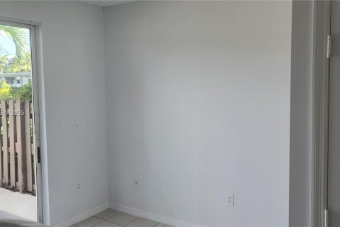 Townhouse in Miami, Florida 3 bedrooms, 117.06 sq.m. № 1923218 - photo 9