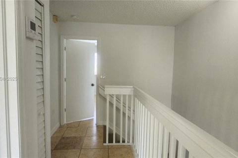 Townhouse in Miami, Florida 3 bedrooms, 117.06 sq.m. № 1923218 - photo 29