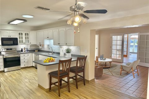 House in Flagler Beach, Florida 3 bedrooms, 239.69 sq.m. № 1537653 - photo 15